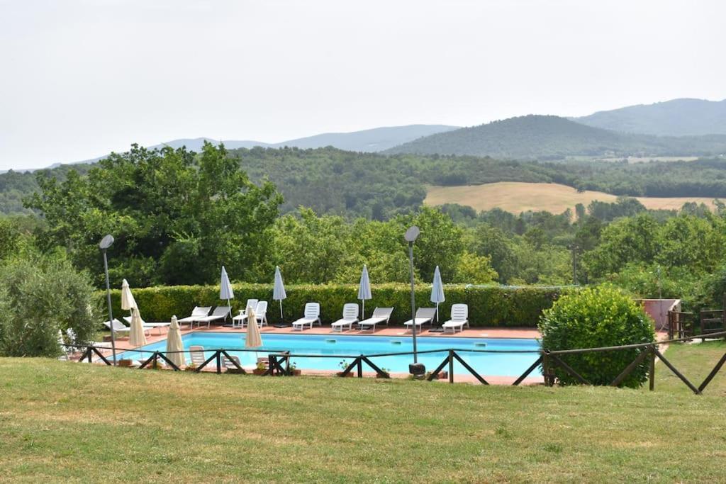 Relax Nella Jacuzzi In Toscana Коле Вал д'Елза Екстериор снимка